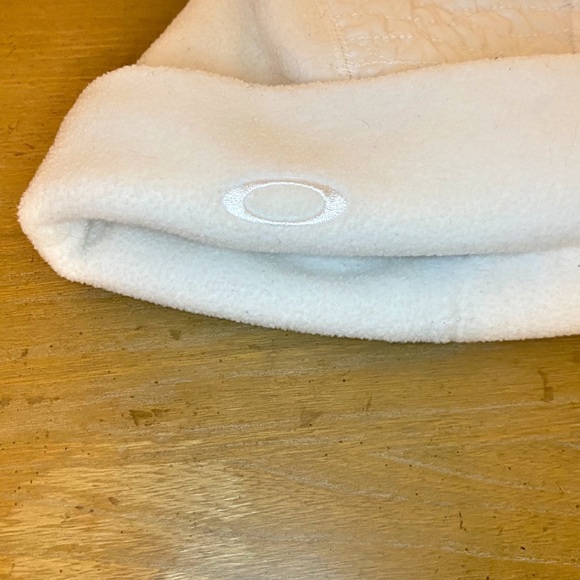 Oakley Ski Hat - Picture 3 of 3